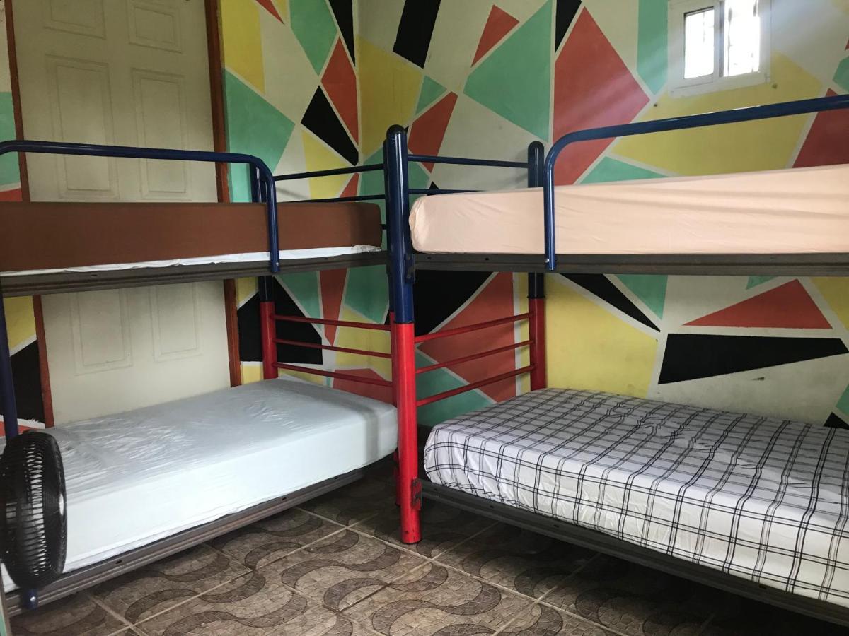 Soursop Hostel Cueta Zewnętrze zdjęcie
