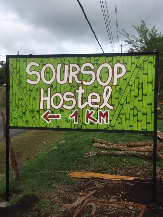 Soursop Hostel Cueta Zewnętrze zdjęcie